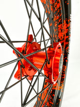 Last inn bildet i Galleri-visningsprogrammet, SM-Pro Platinum Supermoto Wheel Set, KTM / Husky / GasGas - Orange/Black CAMO
