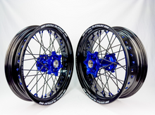 Last inn bildet i Galleri-visningsprogrammet, SM-Pro Platinum Supermoto Wheel Set, KTM / Husqvarna / GasGas - Black &amp; Blue
